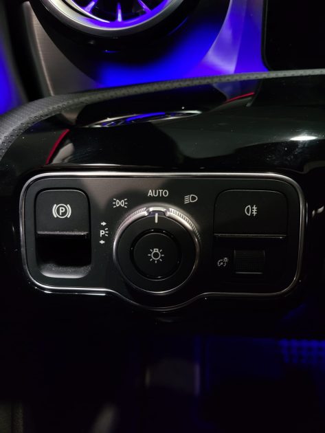 MERCEDES CLASSE A 250e PACK AMG TOIT OUVRANT / PACK LED AMBIANCE / CAMERA