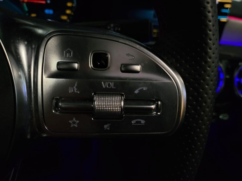 MERCEDES CLASSE A 250e PACK AMG TOIT OUVRANT / PACK LED AMBIANCE / CAMERA