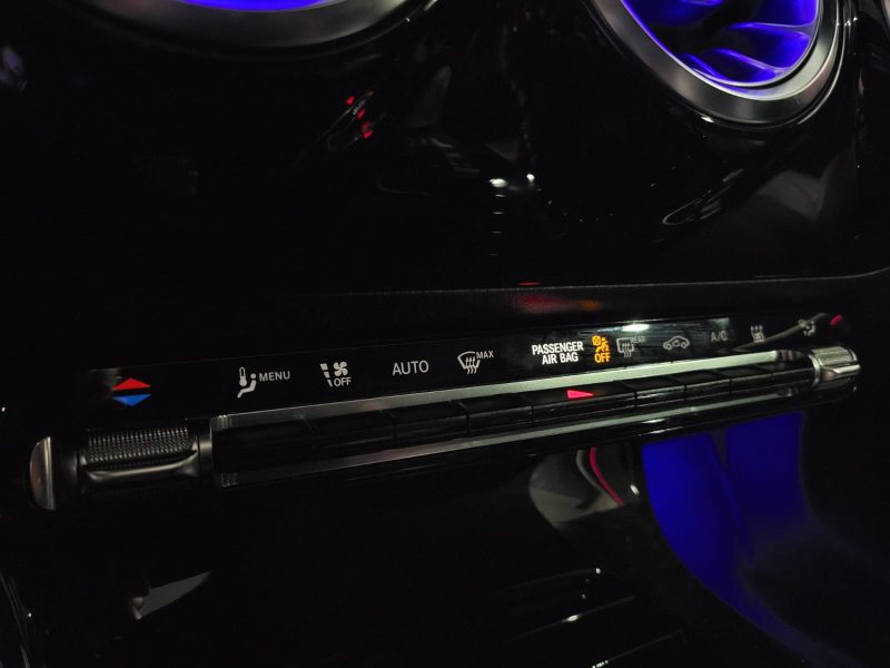 MERCEDES CLASSE A 250e PACK AMG TOIT OUVRANT / PACK LED AMBIANCE / CAMERA