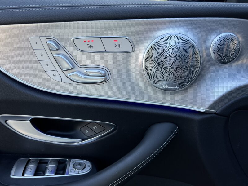 MERCEDES CLASSE E COUPE 5 V 400 AMG 3.0 V6 333 Cv 4-MATIC FASCINATION / FULL OPTIONS - Garantie1an