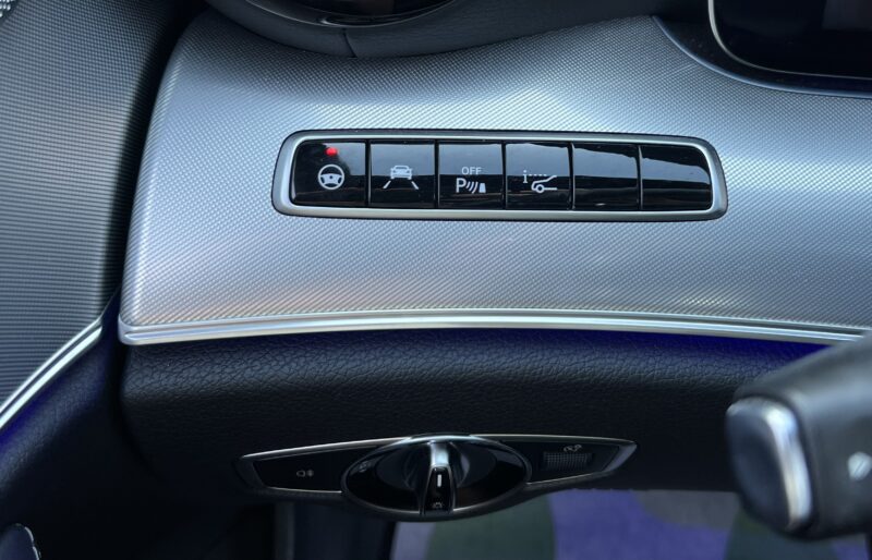 MERCEDES CLASSE E COUPE 5 V 400 AMG 3.0 V6 333 Cv 4-MATIC FASCINATION / FULL OPTIONS - Garantie1an