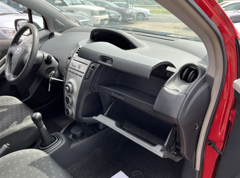 TOYOTA YARIS 2008