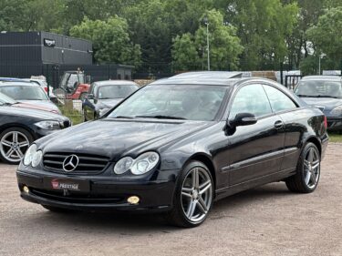 MERCEDES CLK 240 V6 170 CV / BOITE AUTO / TOIT OUVRANT / PAIEMENT 4X POSSIBLE