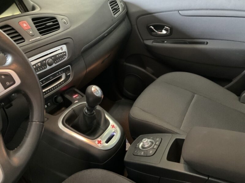 RENAULT SCENIC 3 III 1.6 DCI 130 Cv 1ERE MAIN / 63 700 Kms TOIT OUVRANT GPS BLUETOOTH - Garantie1an