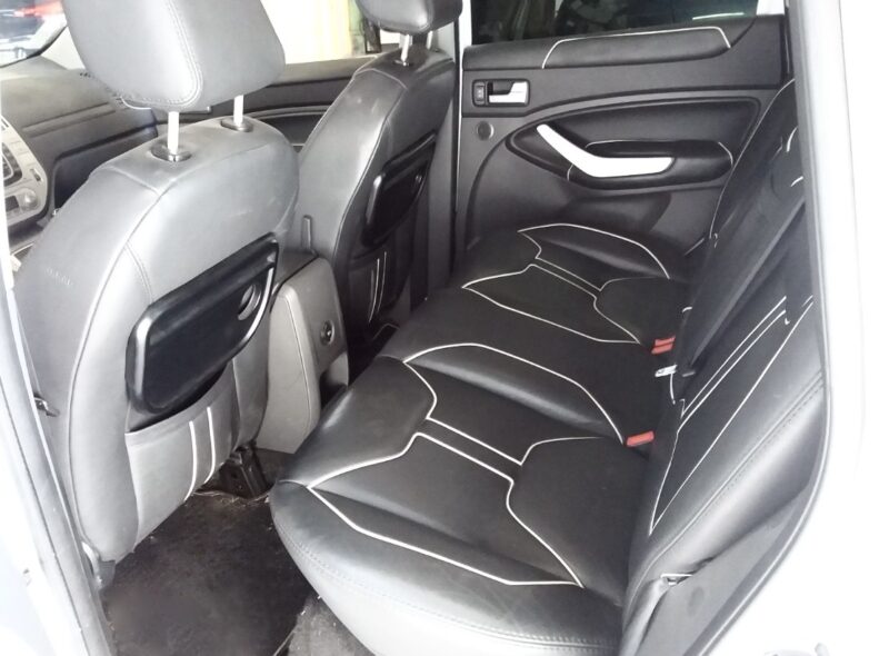 FORD KUGA 2.0 TDCI 136 Cv 4x4 TITANIUM / 1ERE MAIN 63 800 Kms - Garantie1an