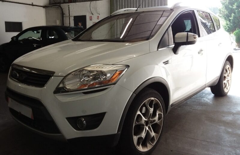 FORD KUGA 2.0 TDCI 136 Cv 4x4 TITANIUM / 1ERE MAIN 63 800 Kms - Garantie1an