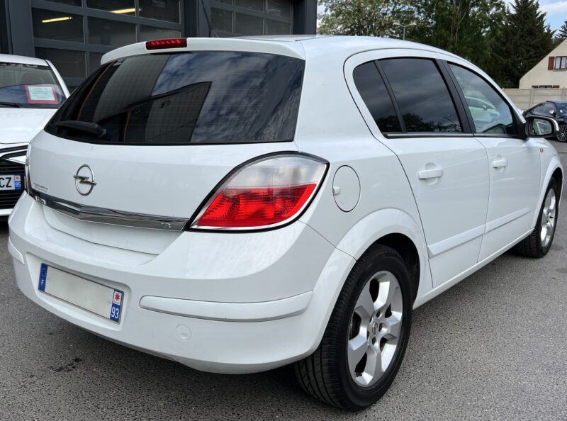 OPEL ASTRA H III 1.8 125 Cv 5 PORTES / CLIM AUTO REGULATEUR BLUETOOTH - Garantie1an