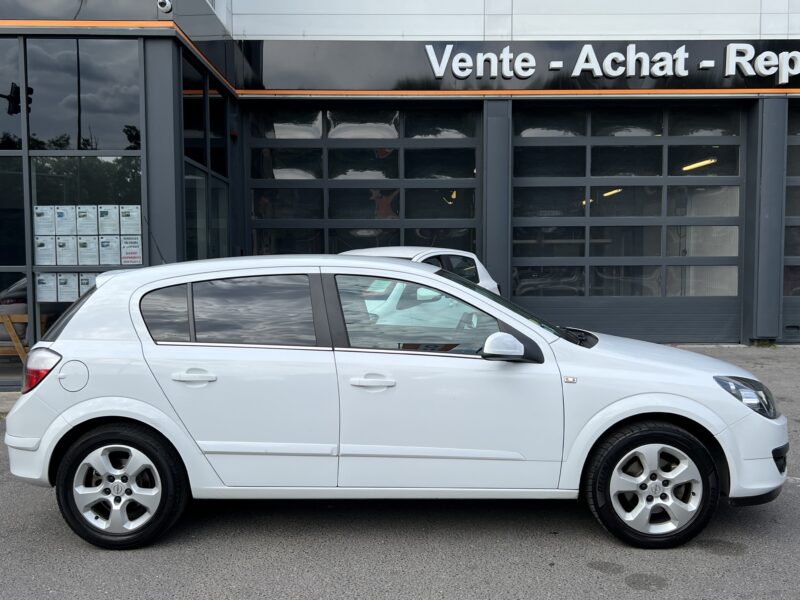 OPEL ASTRA H III 1.8 125 Cv 5 PORTES / CLIM AUTO REGULATEUR BLUETOOTH - Garantie1an