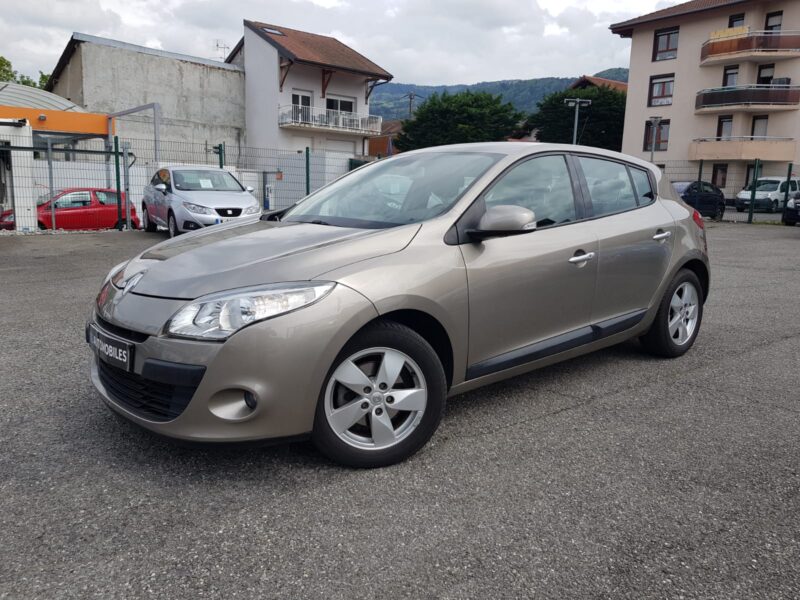 RENAULT MEGANE III 1.4 TCe 130CV DYNAMIQUE