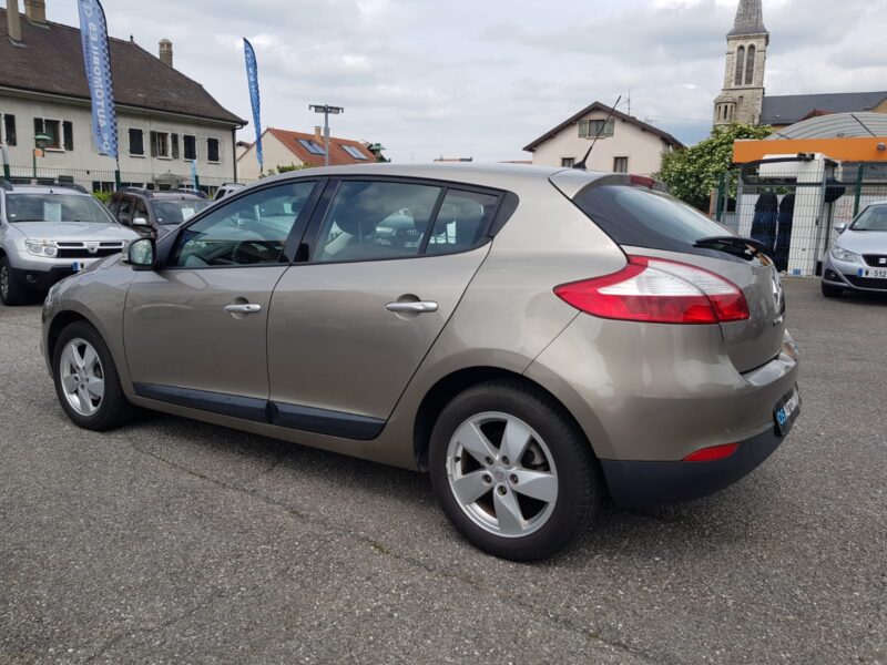 RENAULT MEGANE III 1.4 TCe 130CV DYNAMIQUE