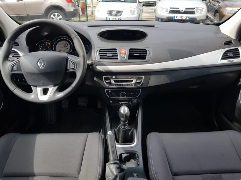 RENAULT MEGANE III 1.4 TCe 130CV DYNAMIQUE