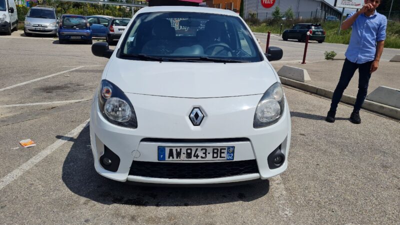 RENAULT TWINGO II 2010