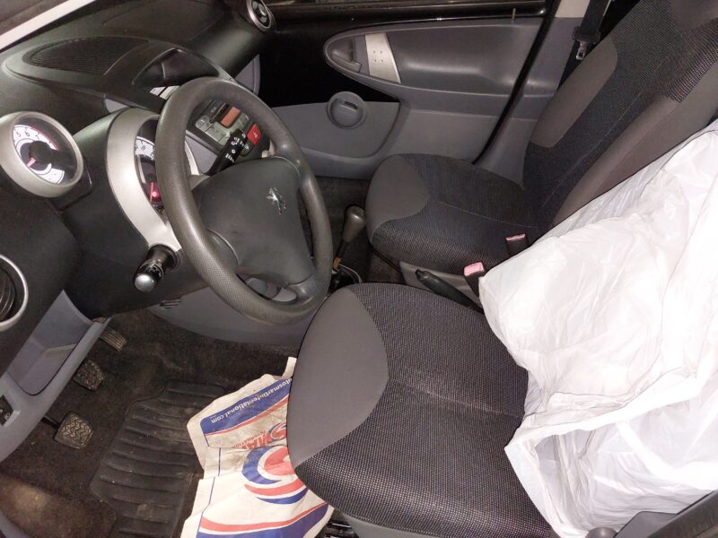 PEUGEOT 107 1.0 68 MOTEUR  120000 km Changé