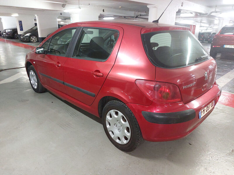 PEUGEOT 307 2.0 90 KIT DISTRI POMPE NEUVE RIEN A PREVOIR