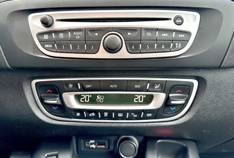 RENAULT SCÉNIC III 2009