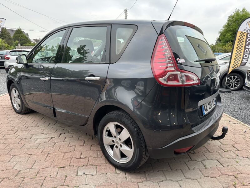 RENAULT SCÉNIC III 2009