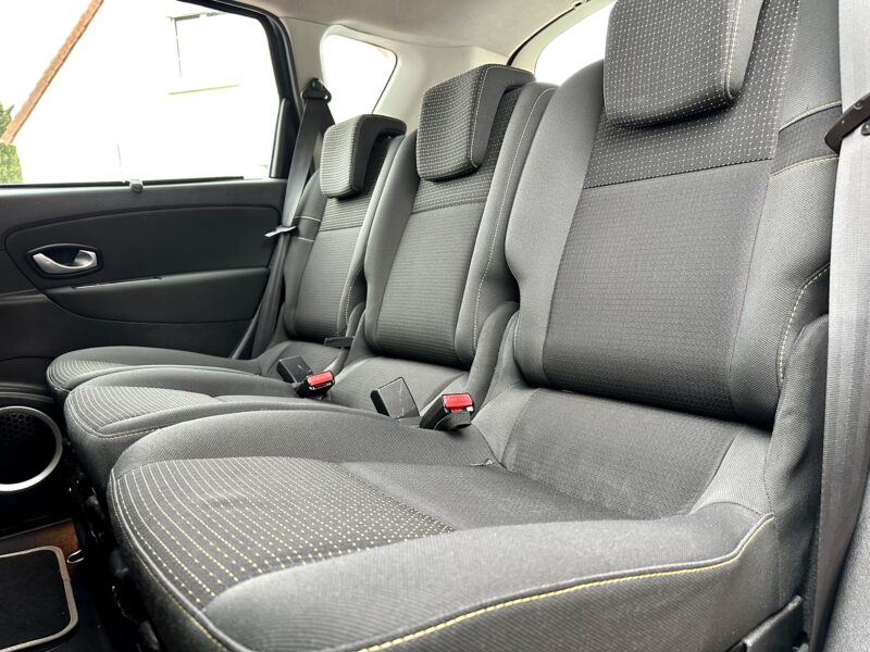 RENAULT SCÉNIC III 2009