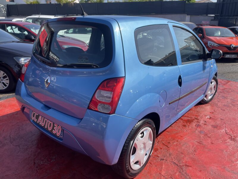 RENAULT TWINGO II 2011