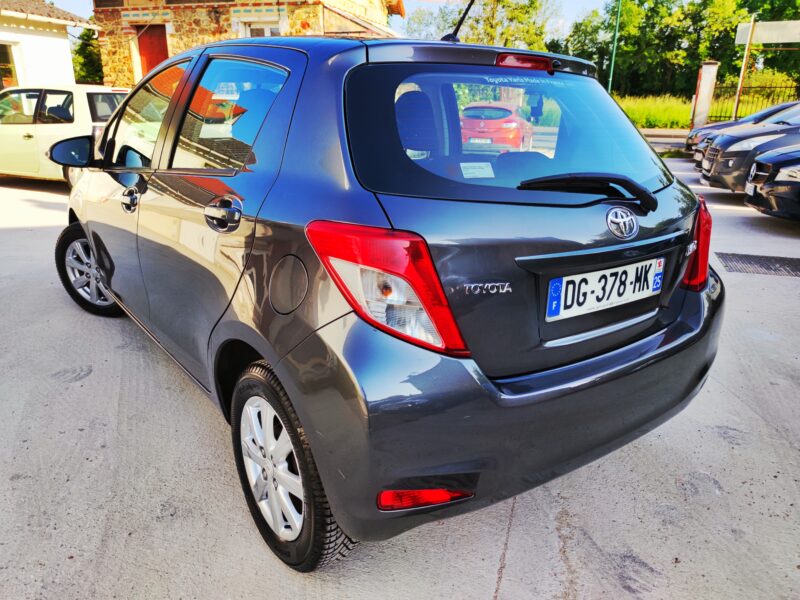 TOYOTA YARIS 2014