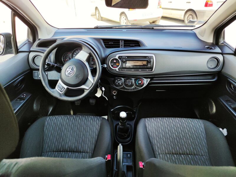 TOYOTA YARIS 2014