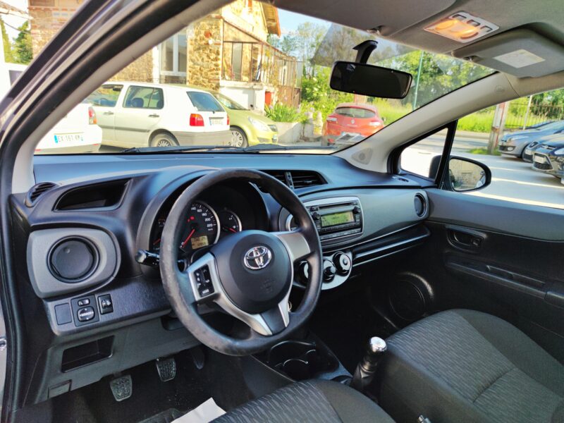 TOYOTA YARIS 2014