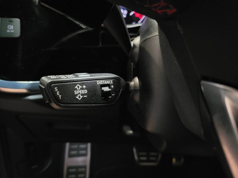 AUDI RSQ3 2.5 400 CV FRANCAIS PACK RS / PACK CARBONE / TOIT OUVRANT / B&O 