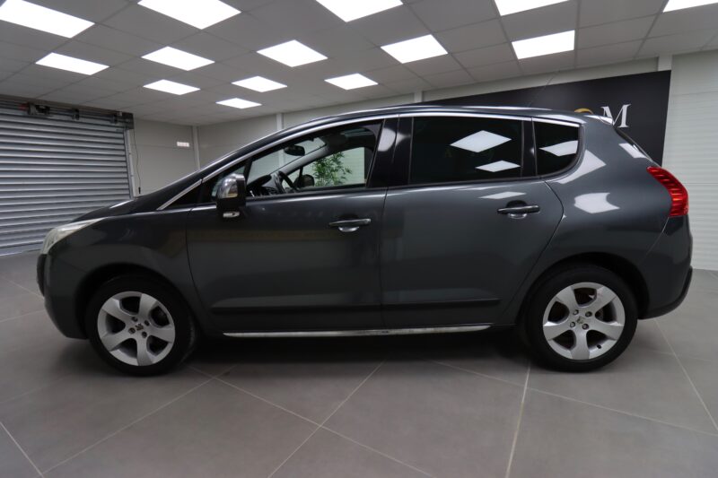 PEUGEOT 3008 2011