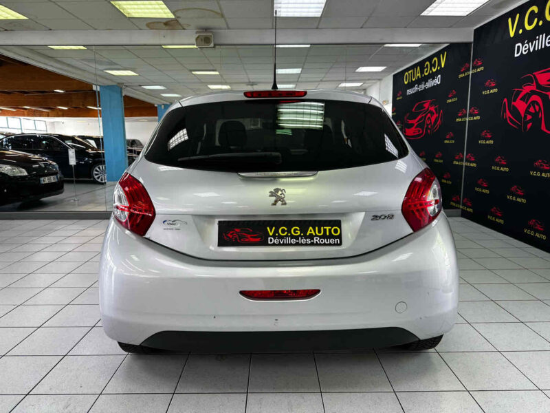 PEUGEOT 208 1.2 Puretech 82 BVM5 Style