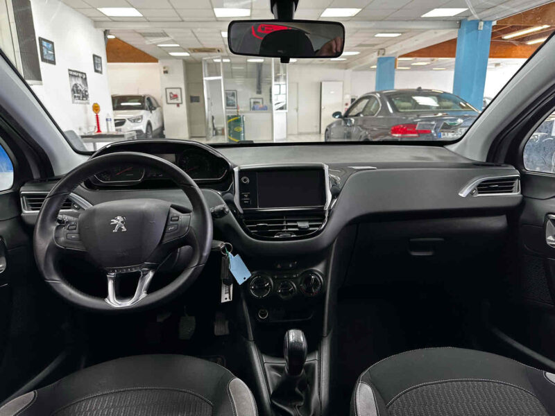 PEUGEOT 208 1.2 Puretech 82 BVM5 Style