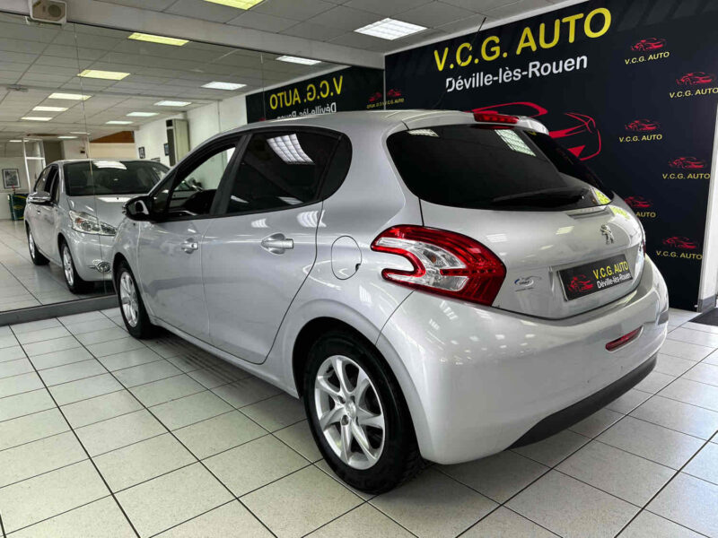 PEUGEOT 208 1.2 Puretech 82 BVM5 Style