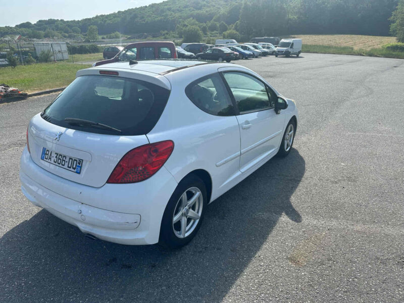 PEUGEOT 207 2008