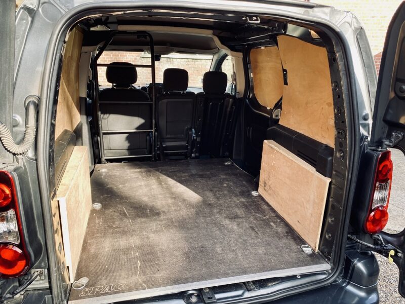 PEUGEOT PARTNER Camionnette/Monospace 2018