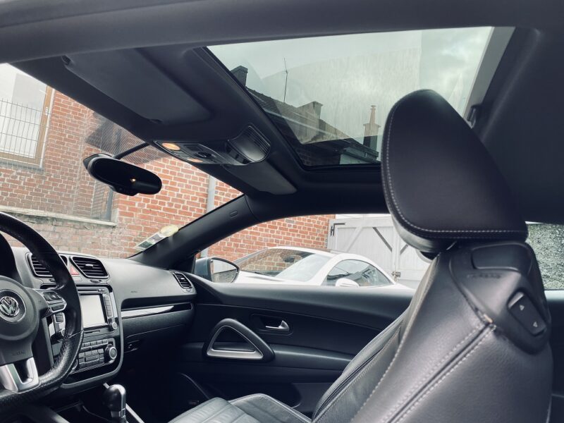 VOLKSWAGEN SCIROCCO III 2010