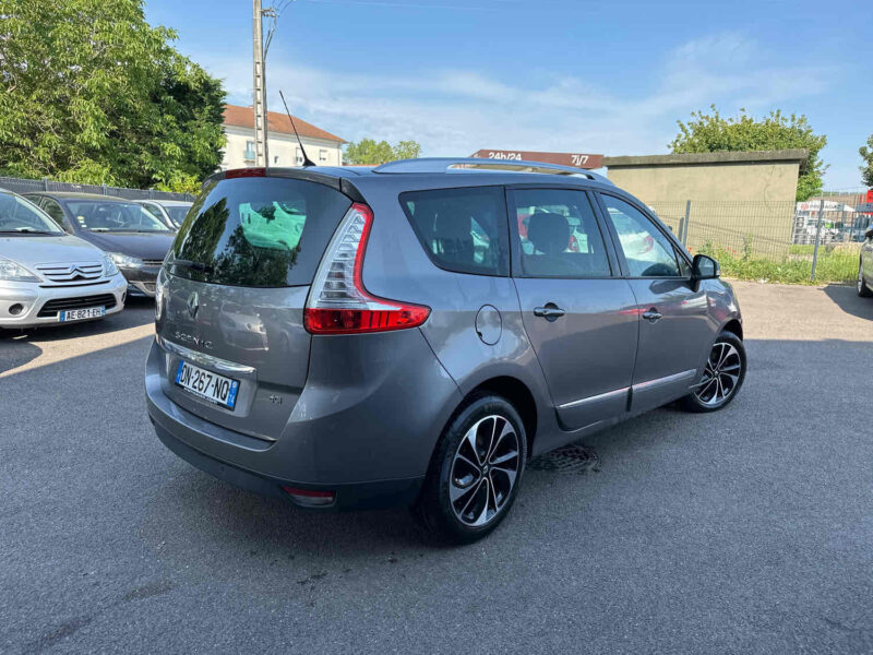 RENAULT GRAND SCENIC III 2015