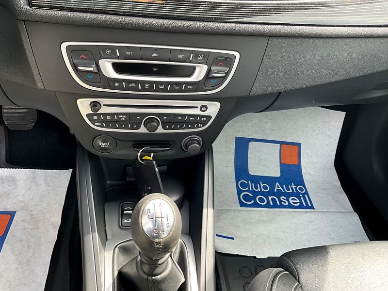 RENAULT MEGANE  2010