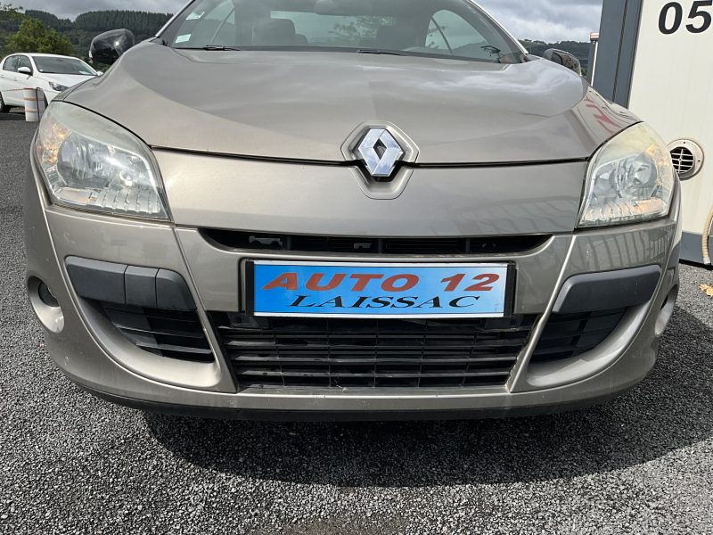 RENAULT MEGANE  2010