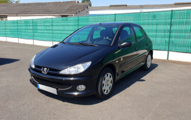 PEUGEOT 206 1.4e 75ch Génération