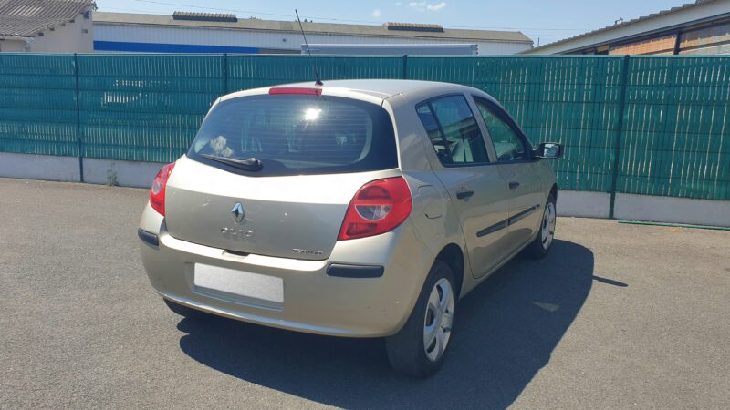 RENAULT CLIO III 1.2 16V 75 Authentique