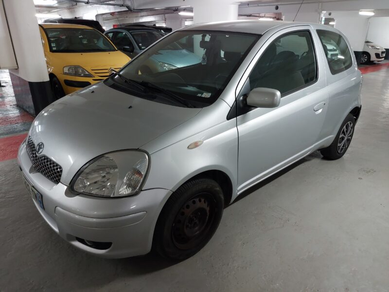 TOYOTA YARIS II 2