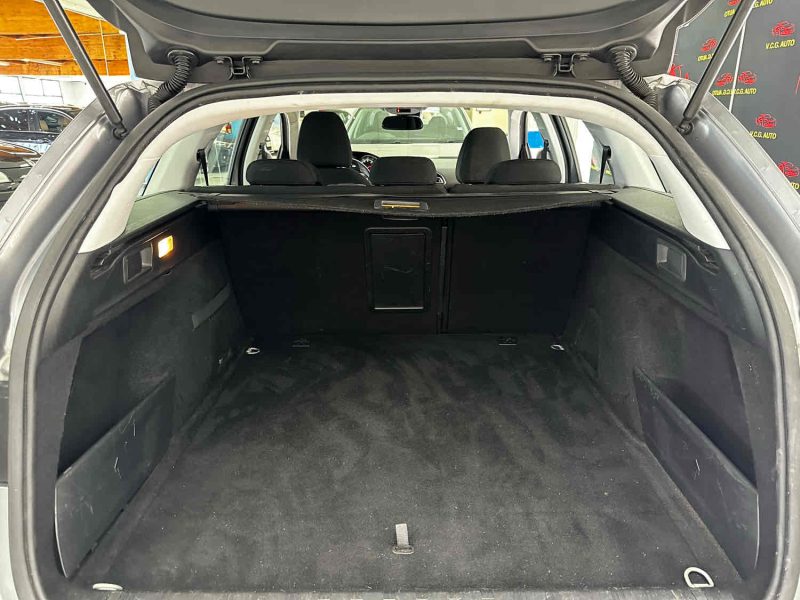 PEUGEOT 308 SW 1.6 BlueHDi 120 S&S Business Pack