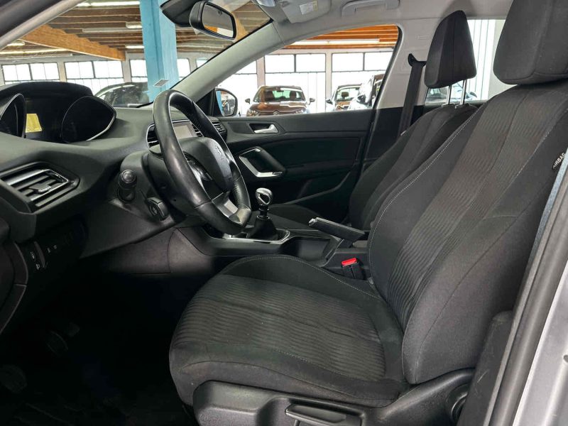 PEUGEOT 308 SW 1.6 BlueHDi 120 S&S Business Pack