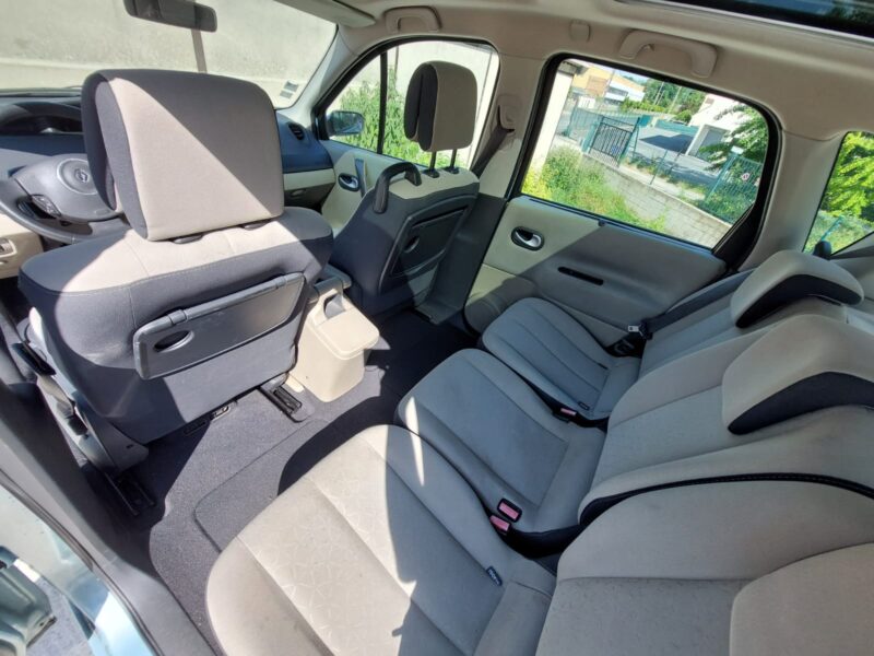 RENAULT SCÉNIC II 2008