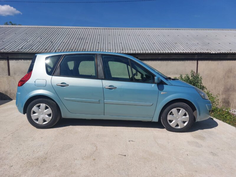 RENAULT SCÉNIC II 2008
