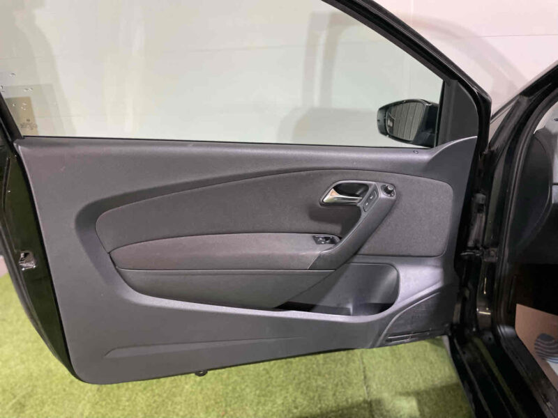 VOLKSWAGEN POLO V 2011 1.6 90cv