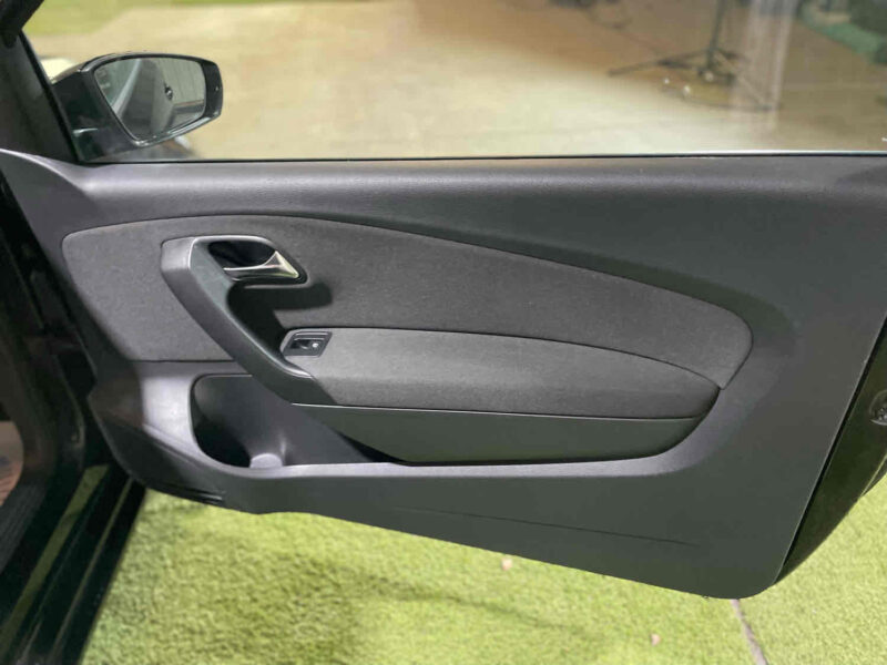 VOLKSWAGEN POLO V 2011 1.6 90cv