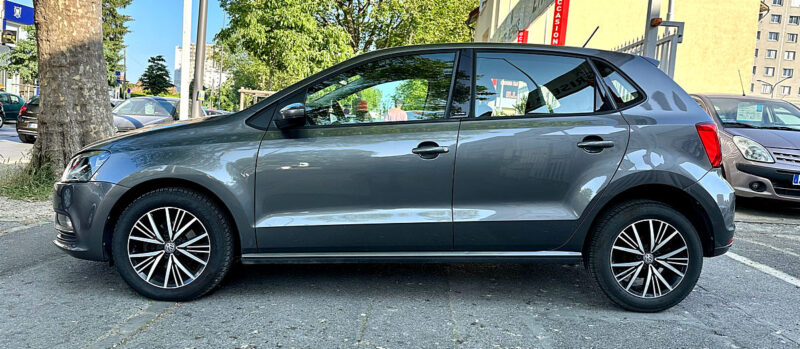 VOLKSWAGEN POLO V 2016