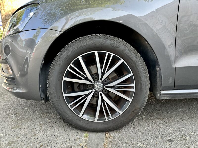 VOLKSWAGEN POLO V 2016