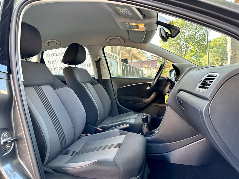 VOLKSWAGEN POLO V 2016