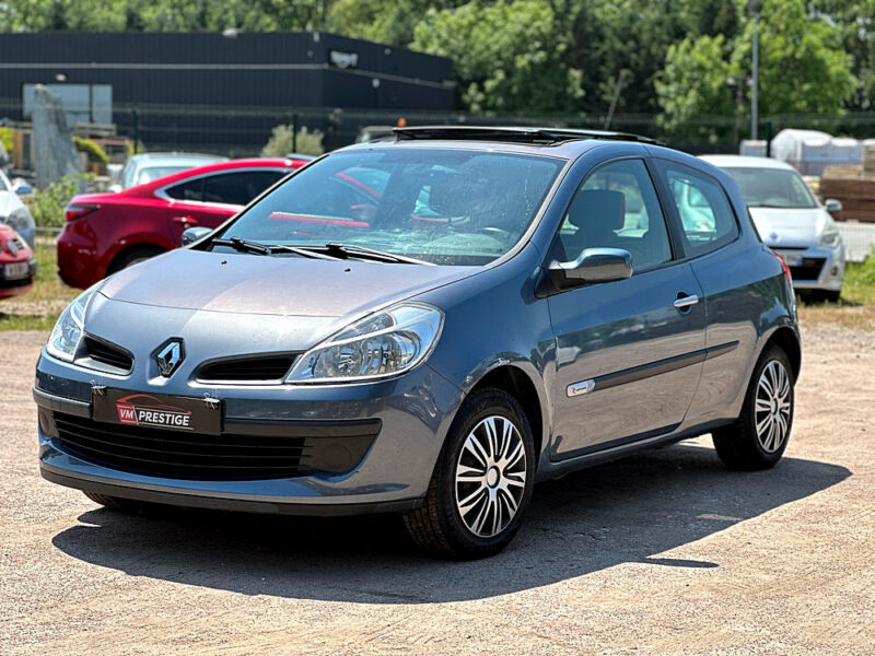 Renault Clio 3 1,4L 98 CV Ripcurl / Toit Pano Ouvrant / 122 KM / Paiement 4X Possible