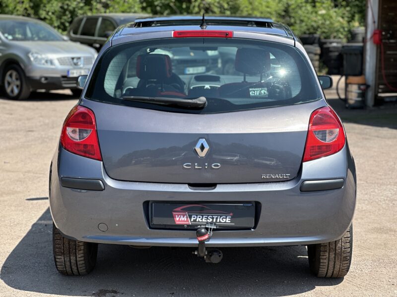 Renault Clio 3 1,4L 98 CV Ripcurl / Toit Pano Ouvrant / 122 KM / Paiement 4X Possible